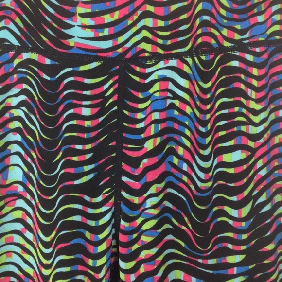 Psychedelic pop fit athleisure leggings - Picture 4 of 7